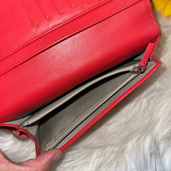 Chanel Wallet - Picture 6 of 8